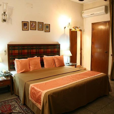 The Royal Residency Hotel Нью-Дели Экстерьер фото